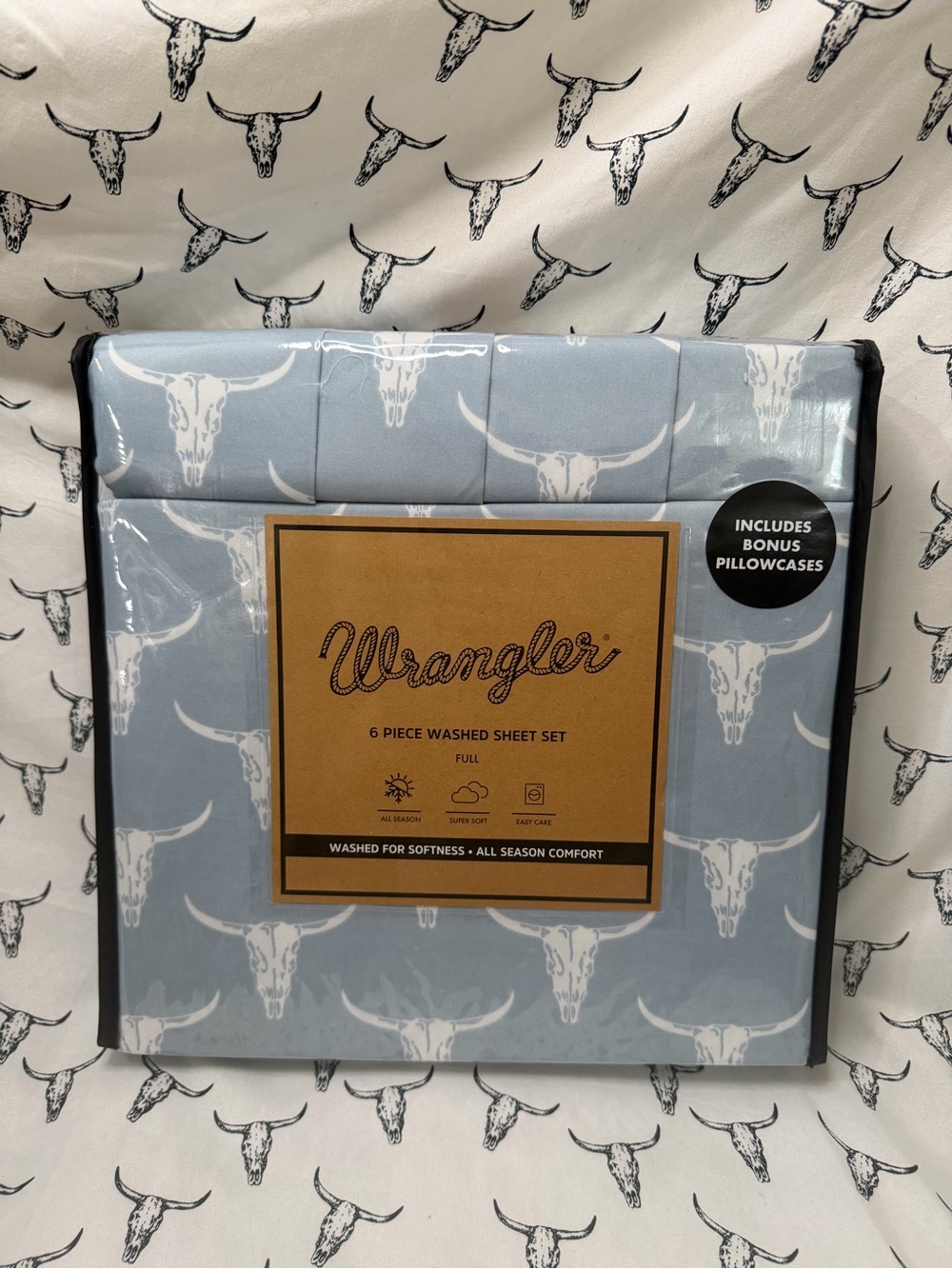 Wrangler Light Blue Sheet Set with White Steer Skull Print